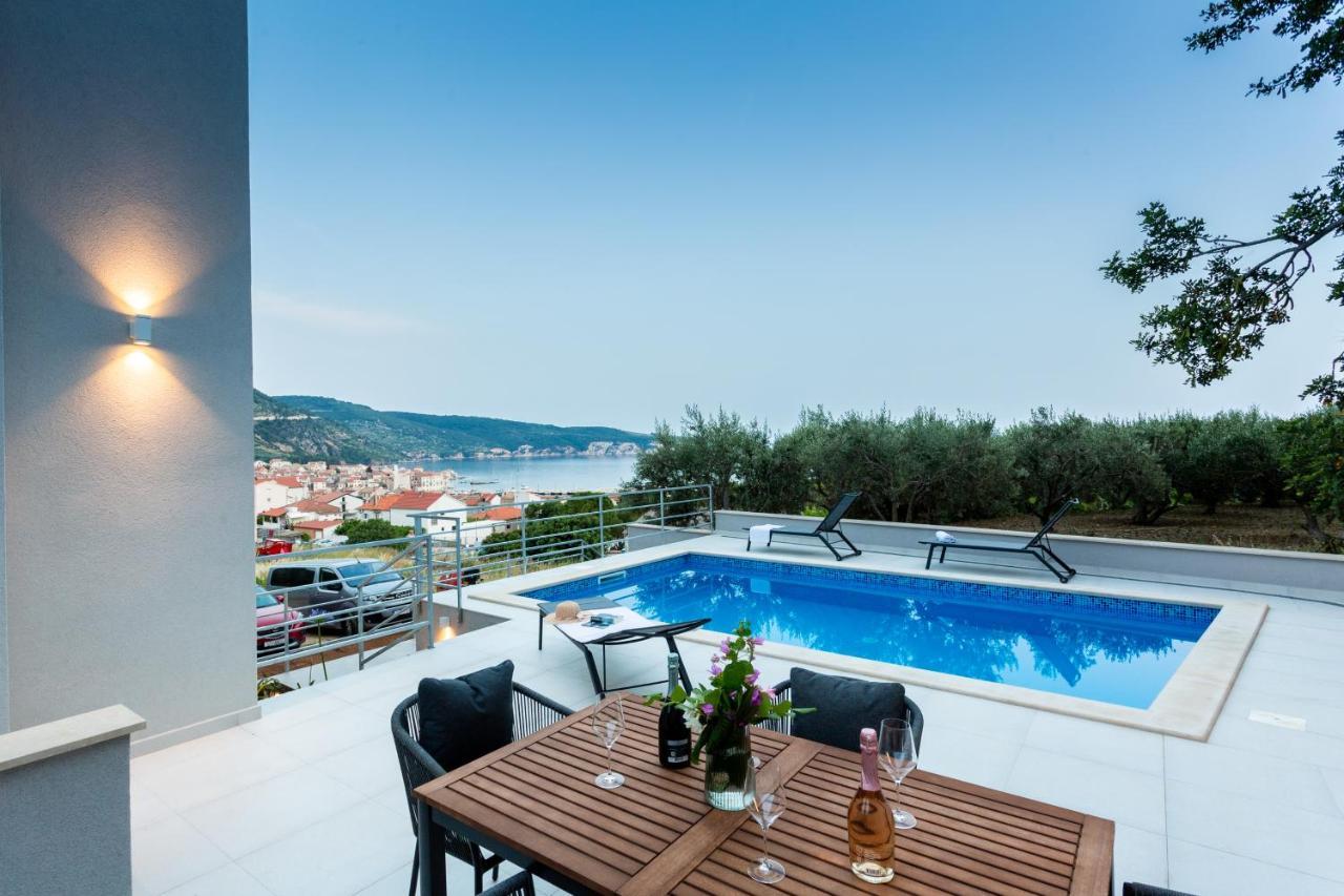 Seaside Elegance Suites Komiza Exterior photo