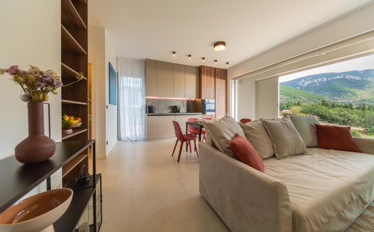 Seaside Elegance Suites Komiza Exterior photo