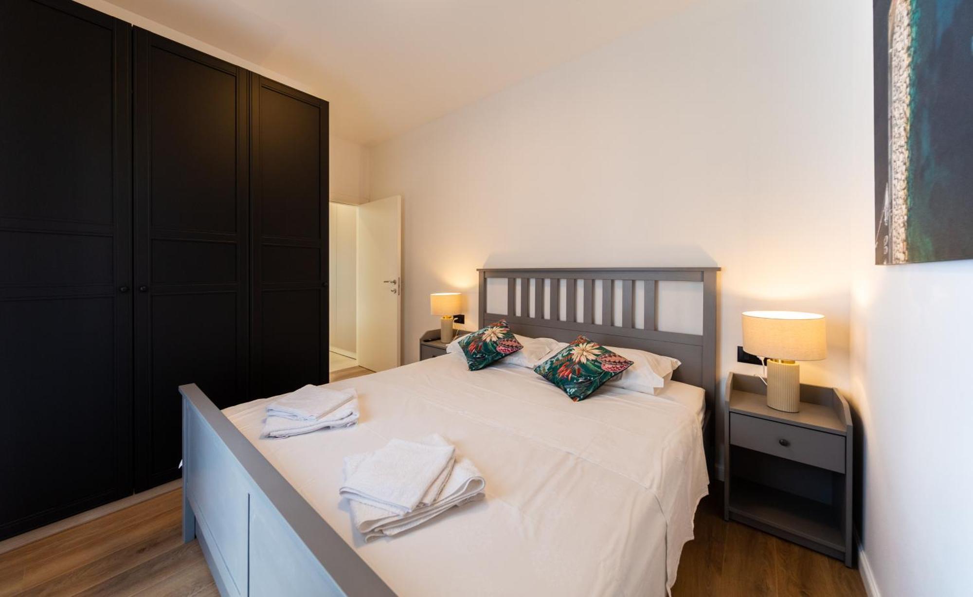 Seaside Elegance Suites Komiza Exterior photo